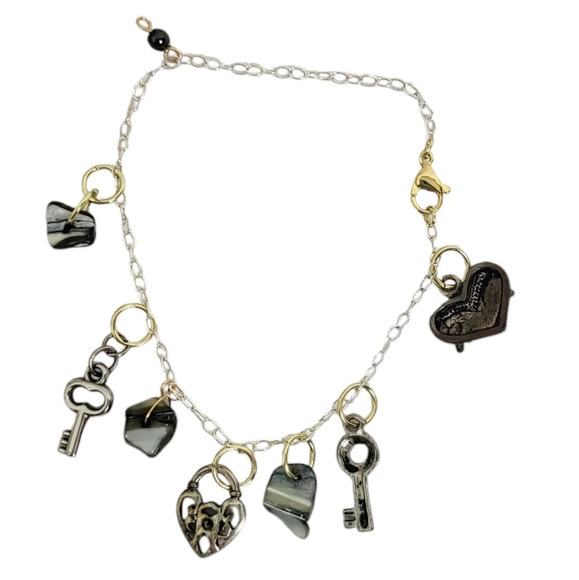 Sterling Silver Skeleton Key charm heart bracelet - Picture 6 of 6